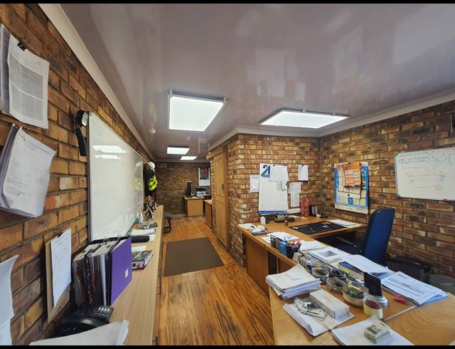 3,600M² BUSINESS FOR SALE IN VAALPARK
